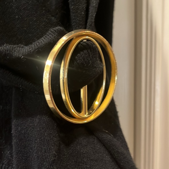 Cold Shoulder Sweater - Picture 3 of 4